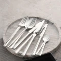 big_zestaw-nowoczesnych-sztuccow-obiadowych-Invicta.webp